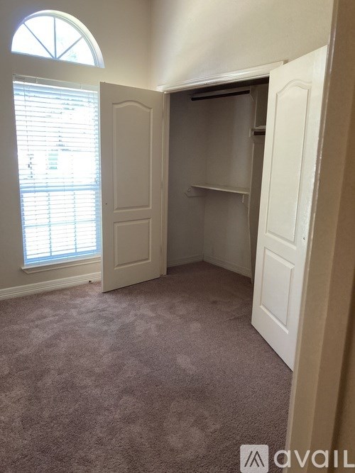 Source URL: https://prod-avail.s3.amazonaws.com/public_images/41502413/listing/IMG_0270.jpeg