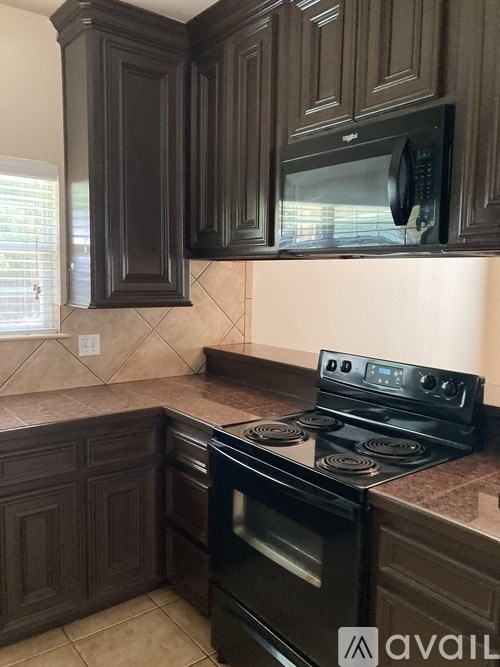 Source URL: https://prod-avail.s3.amazonaws.com/public_images/41502423/listing/IMG_0277.jpeg