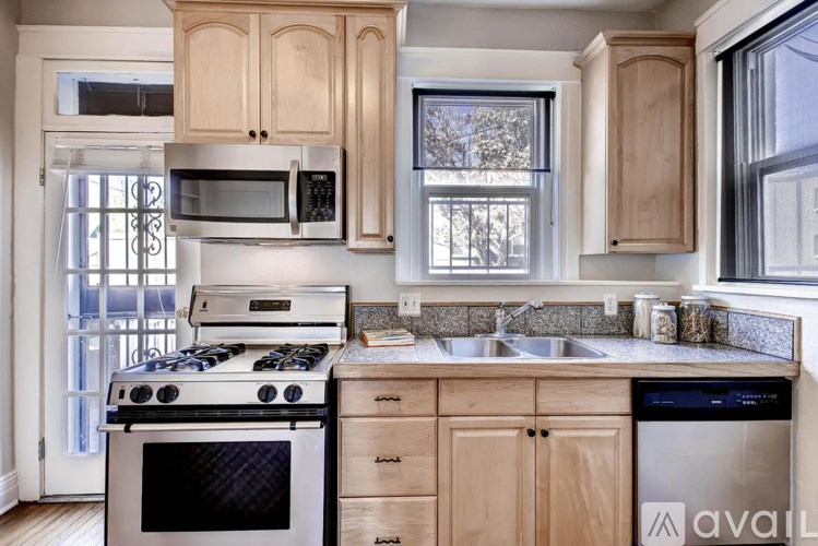 Source URL: https://prod-avail.s3.amazonaws.com/public_images/41508574/listing/13_Kitchen_3.PNG