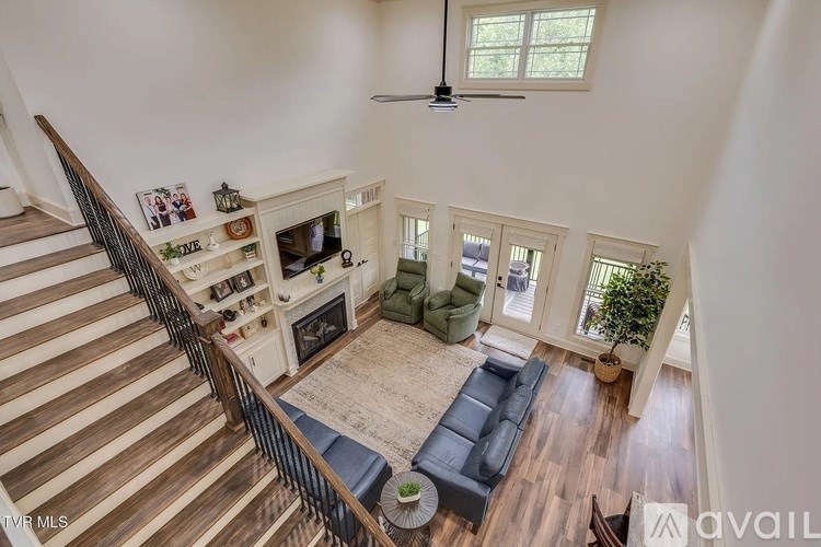 Source URL: https://prod-avail.s3.amazonaws.com/public_images/41507774/listing/Shady_12.jpg