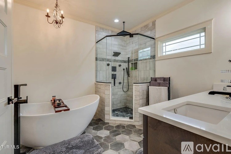 Source URL: https://prod-avail.s3.amazonaws.com/public_images/41507747/listing/Shady_11.jpg