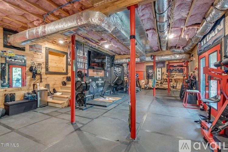 Source URL: https://prod-avail.s3.amazonaws.com/public_images/41508110/listing/Shady_24.jpg