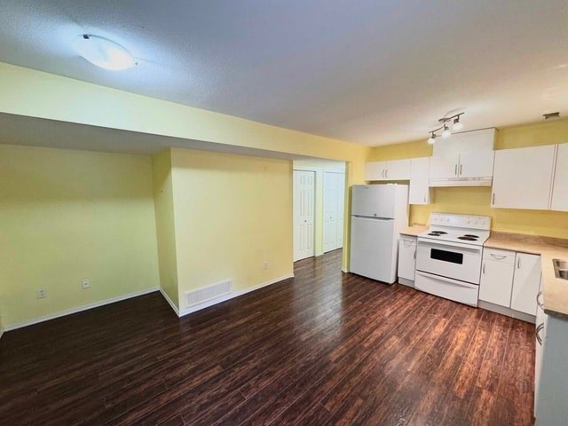 5075 Bridlewood Drive - Lower 2 Beds House for Rent - Photo Gallery 5