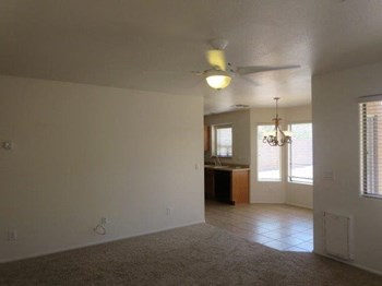 42431 W Colby Dr 3 Beds House for Rent - Photo Gallery 3