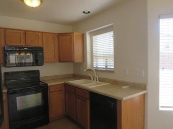 42431 W Colby Dr 3 Beds House for Rent - Photo Gallery 8