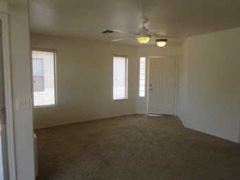 42431 W Colby Dr 3 Beds House for Rent - Photo Gallery 9