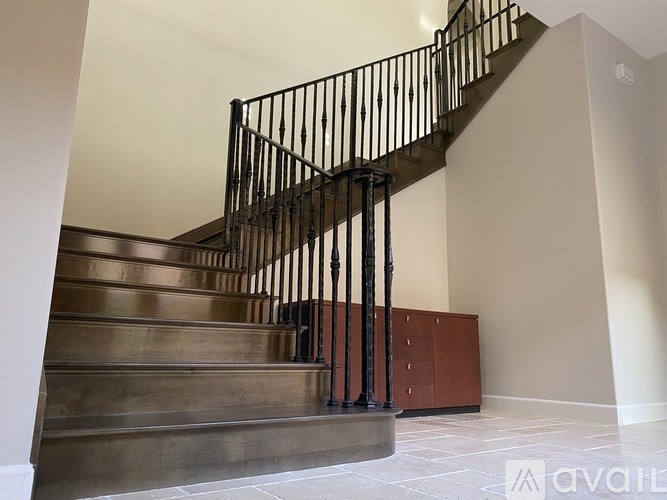 Source URL: https://prod-avail.s3.amazonaws.com/public_images/31405646/listing/IMG_1559.JPG