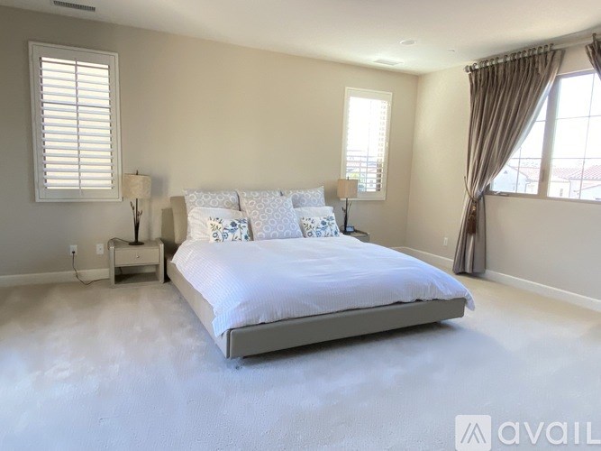 Source URL: https://prod-avail.s3.amazonaws.com/public_images/31405660/listing/IMG_1498.JPG