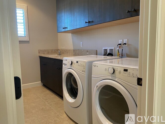 Source URL: https://prod-avail.s3.amazonaws.com/public_images/31405671/listing/IMG_1519A.jpg