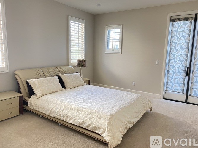 Source URL: https://prod-avail.s3.amazonaws.com/public_images/31405675/listing/IMG_1523.JPG