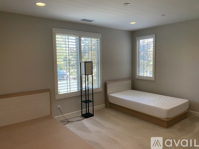 Source URL: https://prod-avail.s3.amazonaws.com/public_images/31405681/listing/IMG_1550.JPG