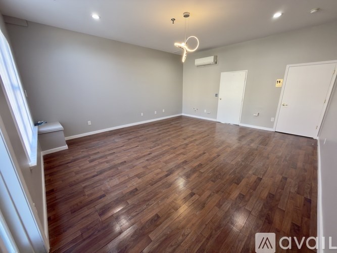 Source URL: https://prod-avail.s3.amazonaws.com/public_images/41519488/listing/566A4E33-6803-4B31-BB1D-3794061382D7.jpeg