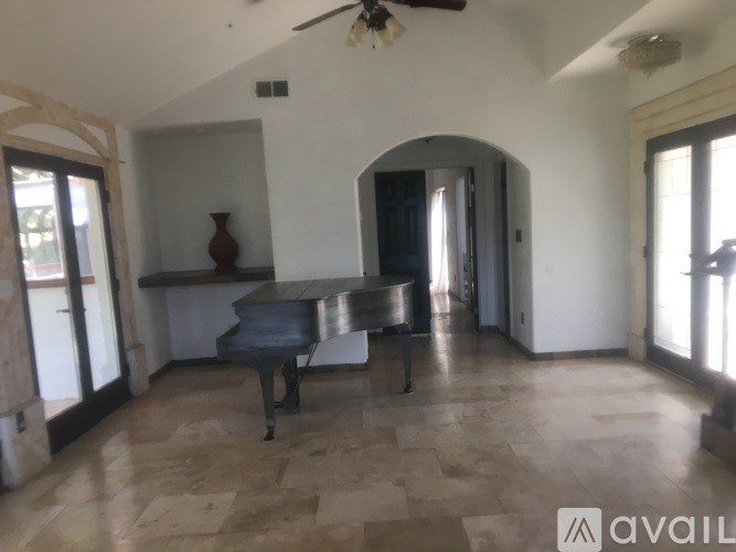 Source URL: https://prod-avail.s3.amazonaws.com/public_images/33158542/listing/4892558C-4A70-45FF-9BB6-A63C8FBA0789.jpeg