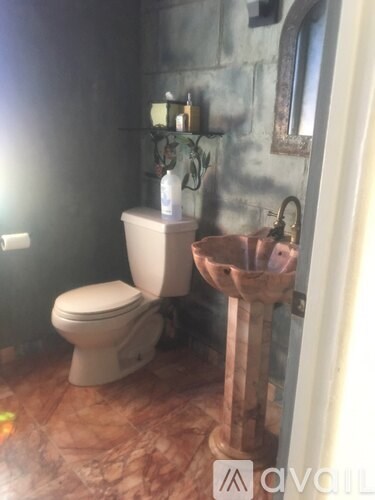 Source URL: https://prod-avail.s3.amazonaws.com/public_images/33158536/listing/2ECE4E80-3E83-4B66-A385-776C565C417E.jpeg