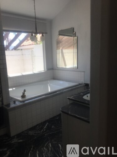 Source URL: https://prod-avail.s3.amazonaws.com/public_images/33158529/listing/232DBBF5-85F1-43DD-B4CC-EA3F1487FF22.jpeg