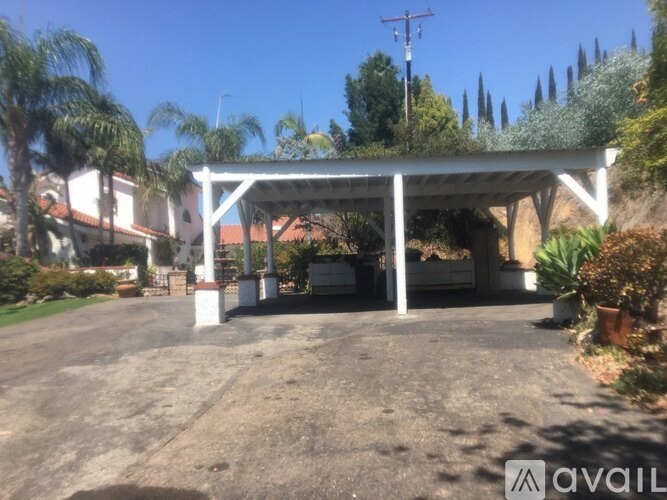 Source URL: https://prod-avail.s3.amazonaws.com/public_images/33158571/listing/838FDC24-2568-4B9B-84FE-B31D25E67053.jpeg