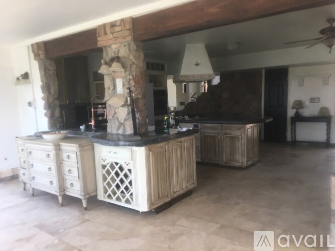 Source URL: https://prod-avail.s3.amazonaws.com/public_images/33158531/listing/FA2D37BD-8F7C-4AC8-AEB6-C4D3A465A34F.jpeg