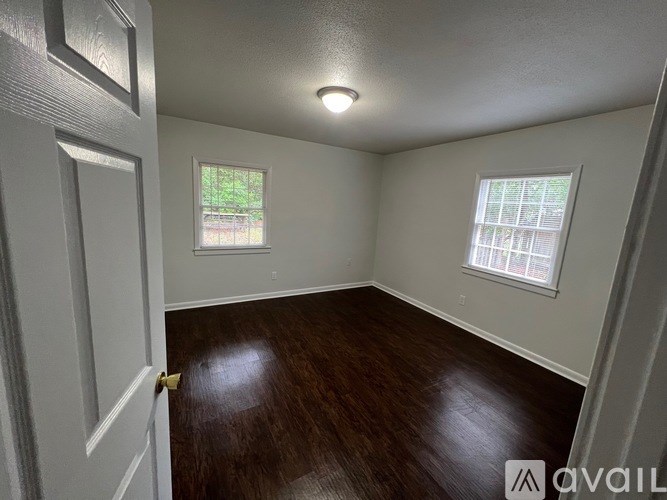 Source URL: https://prod-avail.s3.amazonaws.com/public_images/32736227/listing/Horn_Road_bedroom2.jpeg