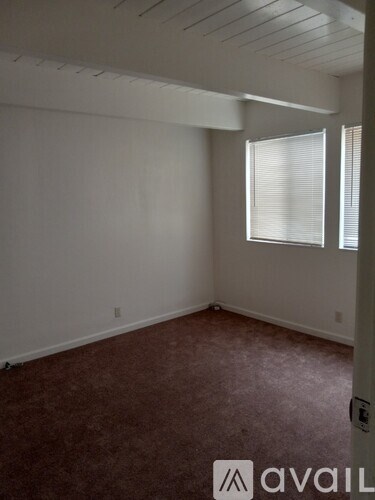 Source URL: https://prod-avail.s3.amazonaws.com/public_images/34130111/listing/20221208_120110.jpg