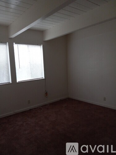 Source URL: https://prod-avail.s3.amazonaws.com/public_images/34130109/listing/20221208_120130.jpg