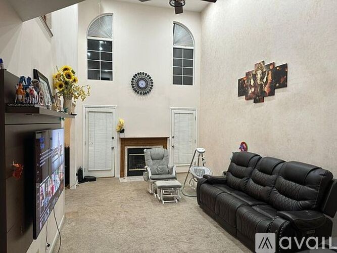 Source URL: https://prod-avail.s3.amazonaws.com/public_images/41515767/listing/44c82224853e63c5d8fb9abfea5882e5-cc_ft_576.jpg