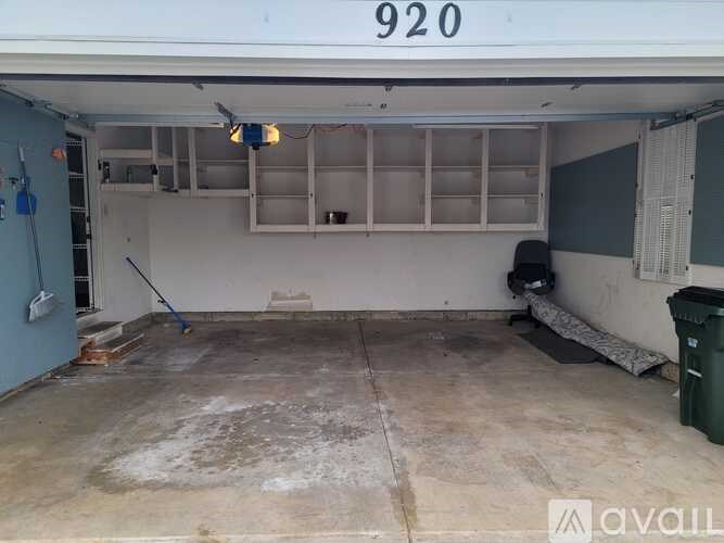 Source URL: https://prod-avail.s3.amazonaws.com/public_images/41515801/listing/Garage1.jpg