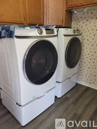 Source URL: https://prod-avail.s3.amazonaws.com/public_images/41515802/listing/Mudroom.jpg