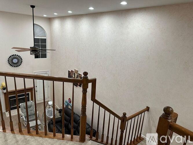 Source URL: https://prod-avail.s3.amazonaws.com/public_images/41515763/listing/edd61389fd4413a2de31fed77c0f215a-cc_ft_960.jpg