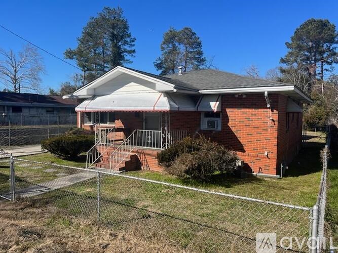 Source URL: https://prod-avail.s3.amazonaws.com/public_images/39771896/listing/1000036742.jpg