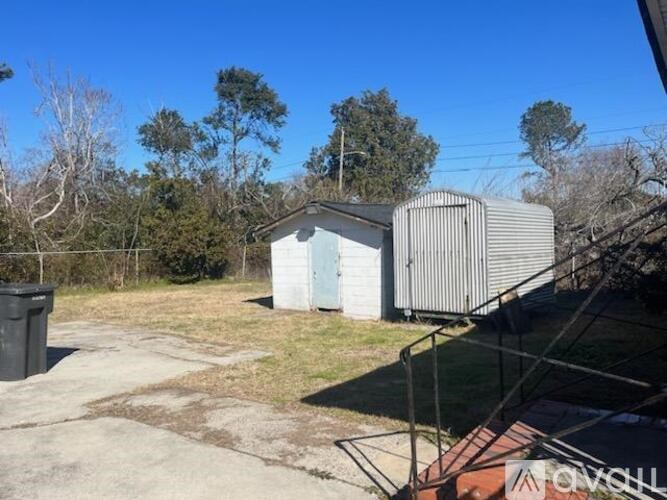 Source URL: https://prod-avail.s3.amazonaws.com/public_images/39771893/listing/1000036738.jpg