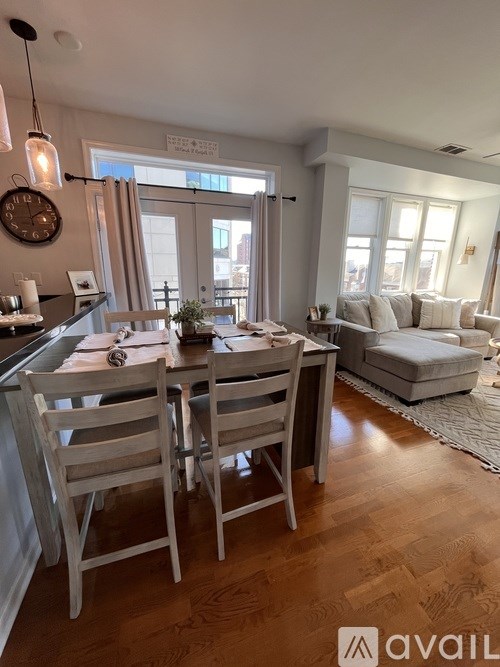 Source URL: https://prod-avail.s3.amazonaws.com/public_images/36833778/listing/IMG_2785.jpg