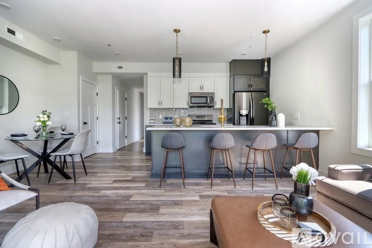 Source URL: https://prod-avail.s3.amazonaws.com/public_images/36521379/listing/kitchen2.jpeg