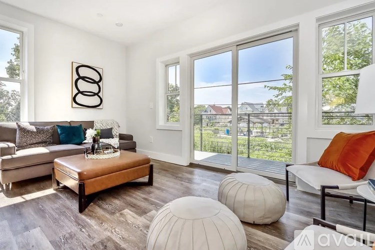 Source URL: https://prod-avail.s3.amazonaws.com/public_images/36521378/listing/livingroom2.jpeg