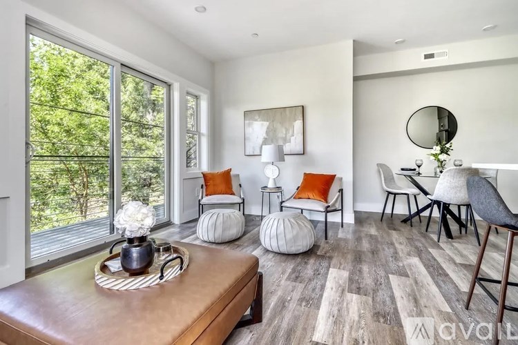 Source URL: https://prod-avail.s3.amazonaws.com/public_images/36521386/listing/livingroom3.jpeg