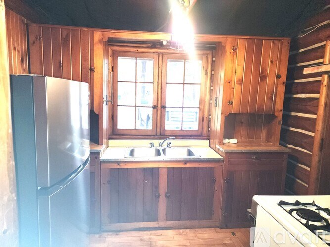 Source URL: https://prod-avail.s3.amazonaws.com/public_images/41519207/listing/3._Kitchen_IV.jpg