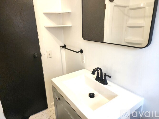 Source URL: https://prod-avail.s3.amazonaws.com/public_images/41519430/listing/25._Bath_V.jpg