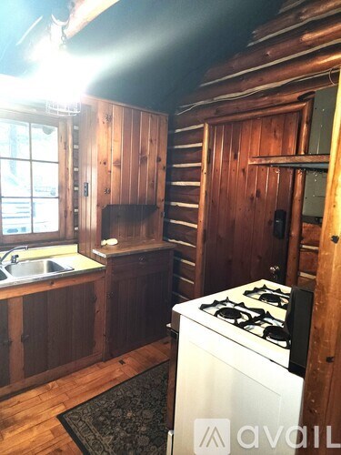 Source URL: https://prod-avail.s3.amazonaws.com/public_images/41519240/listing/6._Kitchen_VI.jpg