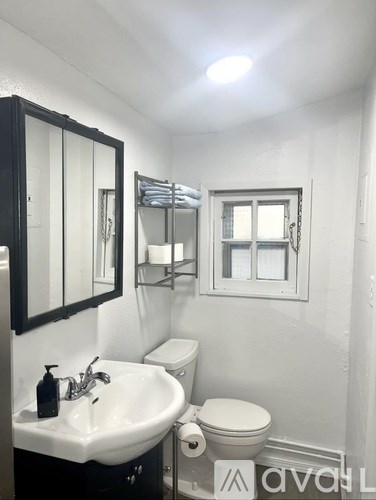 Source URL: https://prod-avail.s3.amazonaws.com/public_images/36206151/listing/IMG_8829.jpeg