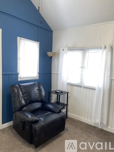 Source URL: https://prod-avail.s3.amazonaws.com/public_images/36206155/listing/IMG_8833.jpeg