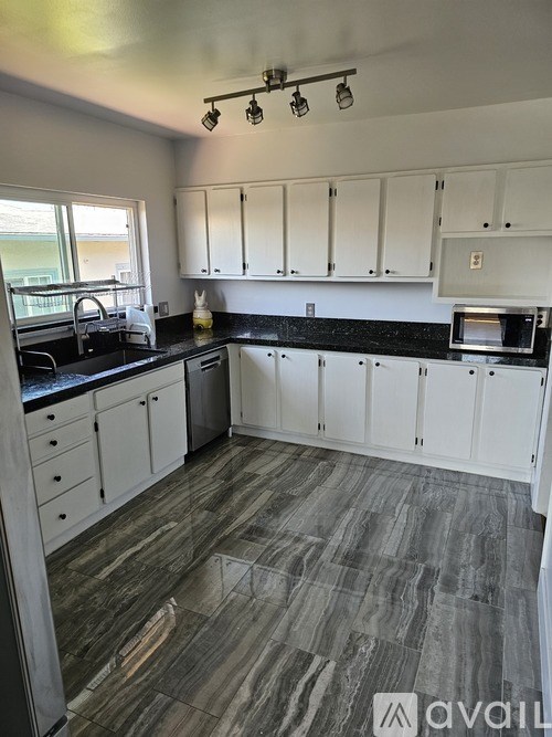 Source URL: https://prod-avail.s3.amazonaws.com/public_images/36099827/listing/20230817_124539.jpg