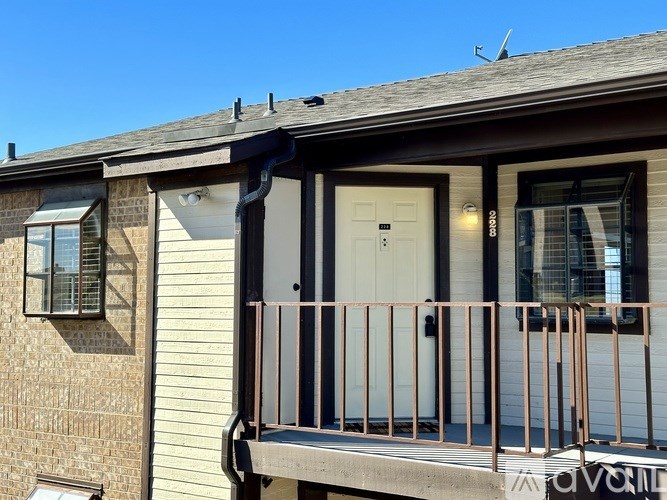 Source URL: https://prod-avail.s3.amazonaws.com/public_images/37767722/listing/IMG_0651.jpeg