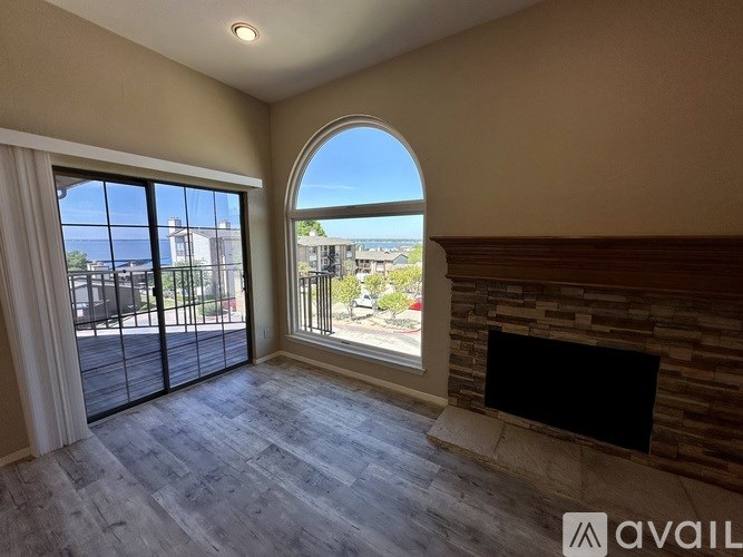 Source URL: https://prod-avail.s3.amazonaws.com/public_images/37767729/listing/IMG_0737.jpeg