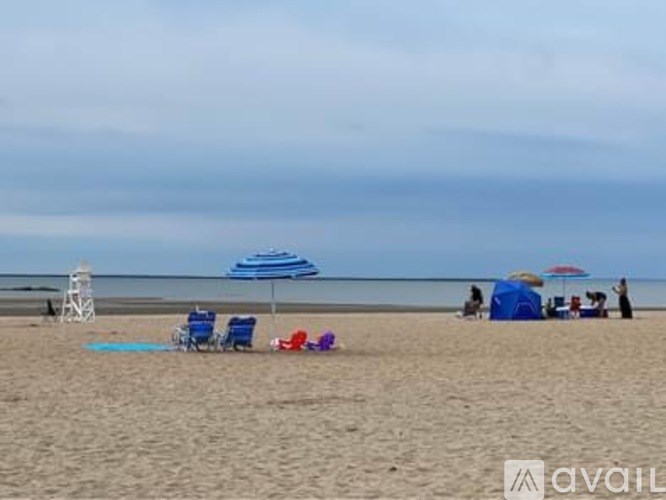 Source URL: https://prod-avail.s3.amazonaws.com/public_images/37110812/listing/IMG_7298.jpeg