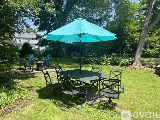 Source URL: https://prod-avail.s3.amazonaws.com/public_images/37110822/listing/IMG_4271.jpeg