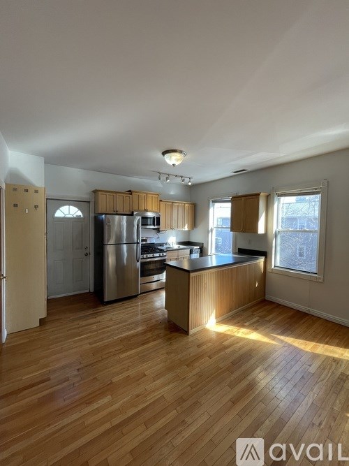 Source URL: https://prod-avail.s3.amazonaws.com/public_images/37587168/listing/IMG_8598.jpg