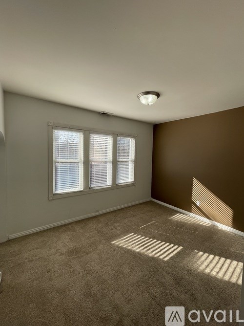 Source URL: https://prod-avail.s3.amazonaws.com/public_images/37587174/listing/IMG_8601.jpg