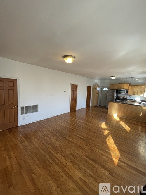 Source URL: https://prod-avail.s3.amazonaws.com/public_images/37587169/listing/IMG_8600.jpg