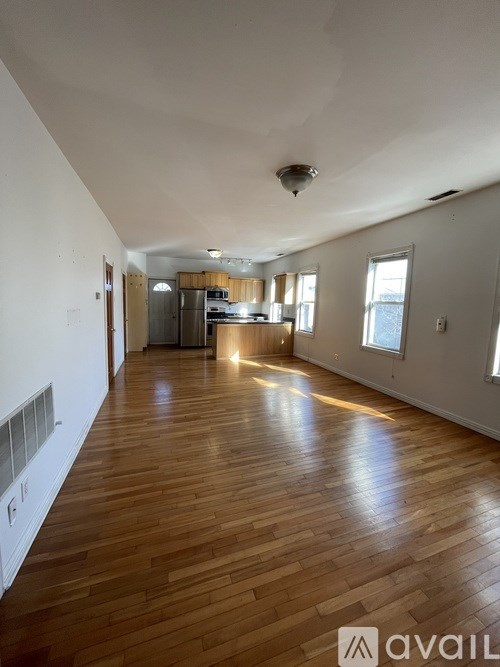 Source URL: https://prod-avail.s3.amazonaws.com/public_images/37587178/listing/IMG_8599.jpg