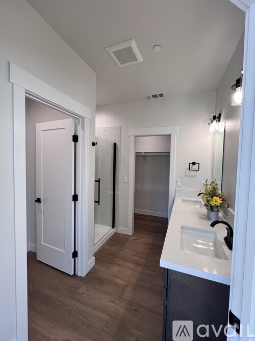 Source URL: https://prod-avail.s3.amazonaws.com/public_images/38039799/listing/image_6209779_(4).JPG