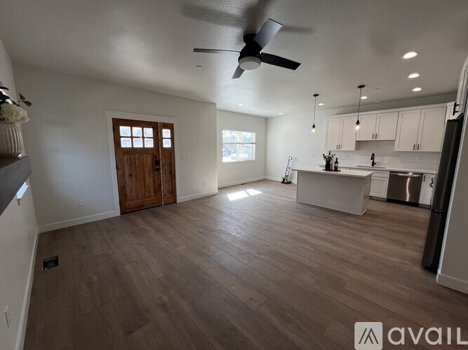 Source URL: https://prod-avail.s3.amazonaws.com/public_images/38039803/listing/image_123650291_(2).JPG